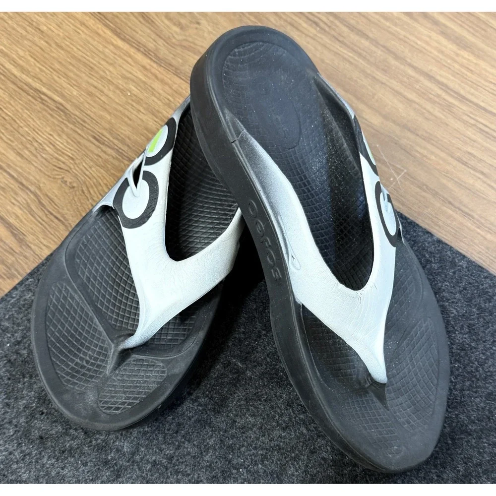 OOFOS Mens OOriginal Sport Recovery Sandals Black White Athletic Sport Comfort 8